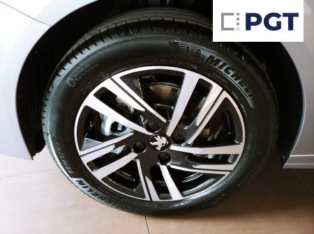 Peugeot 208 ALLURE 1.2 PureTech